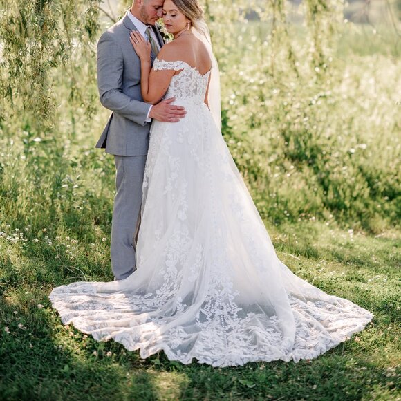 Allure Bridal, Allure Romance Style 3508L Ivory - Picture 2 of 13